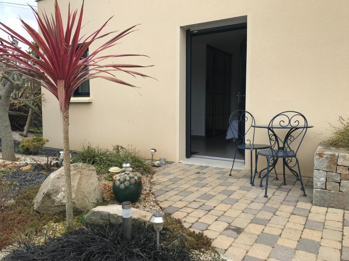 Les Sables Bed & Breakfast Santec Екстериор снимка