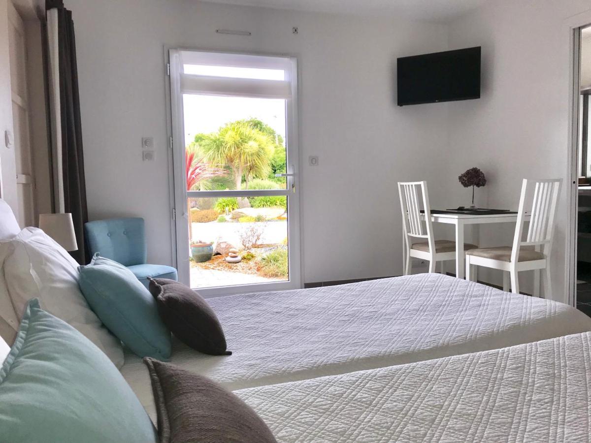 Les Sables Bed & Breakfast Santec Екстериор снимка